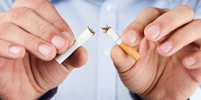 zerbrochene Zigarette und der Schaden des Rauchens